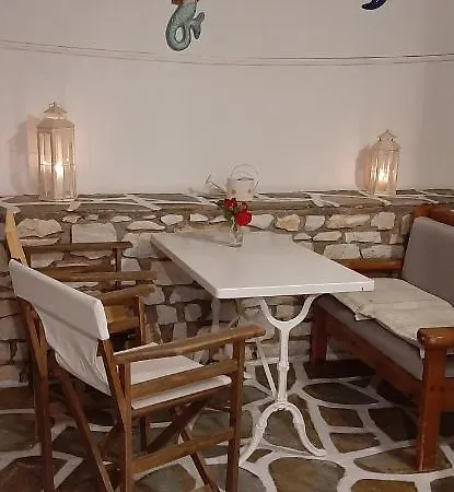 Maria In Paros 2-4 Persons